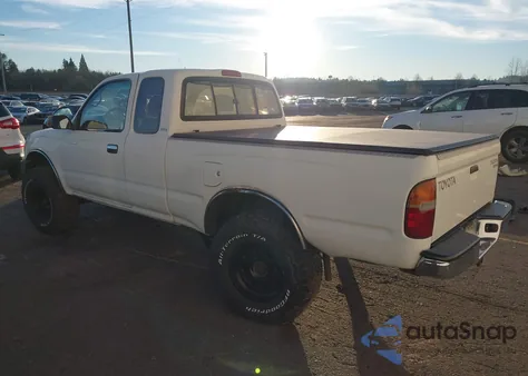 1998 Toyota Tacoma Base V6 z USA, uszkodzony, nr VIN 4TAWN72N2WZ057216